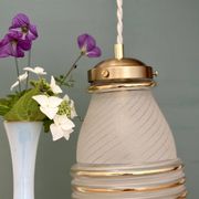 Suspension globe antique Art Deco in frosted white and gold glass.