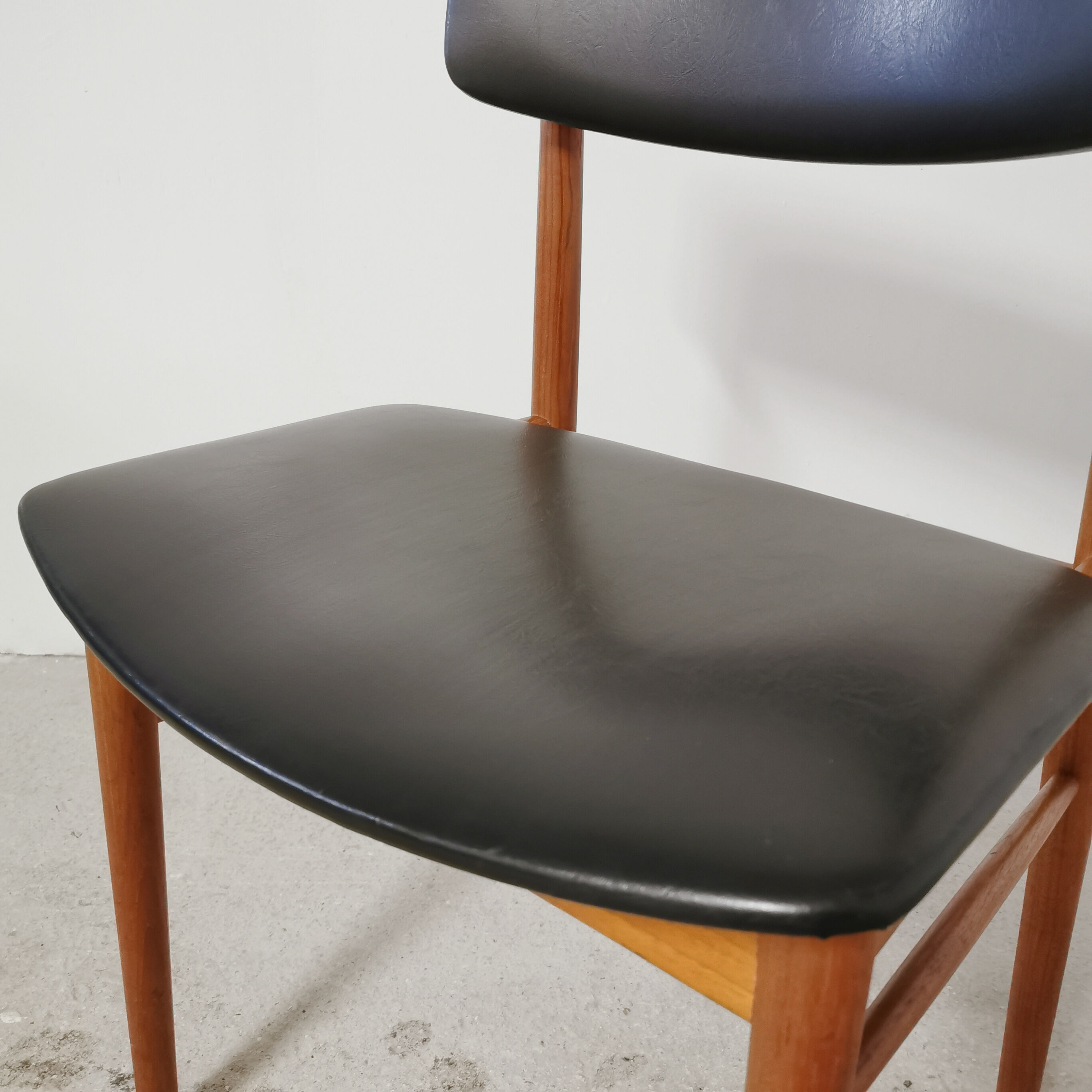 Chaise danoise en teck du fabriquant Sax, 1960