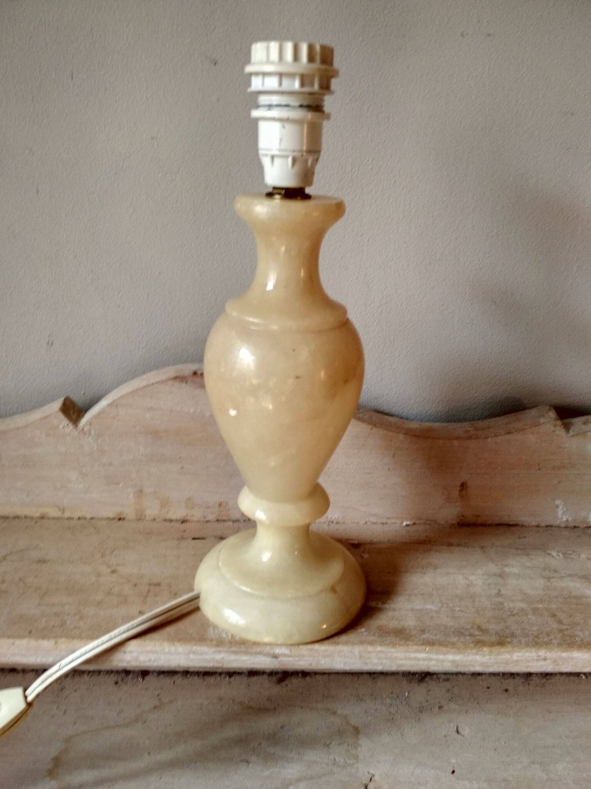 Beige marbled stone lamp base