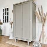 Sliding Parisian wardrobe