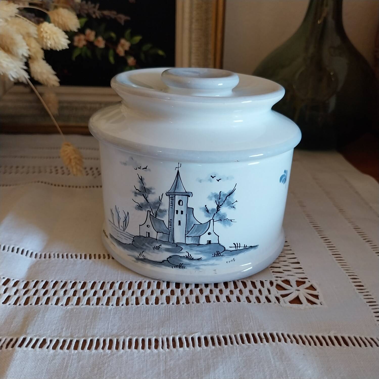 Old water butter dish Pottery from the Chapelle des Pots de France