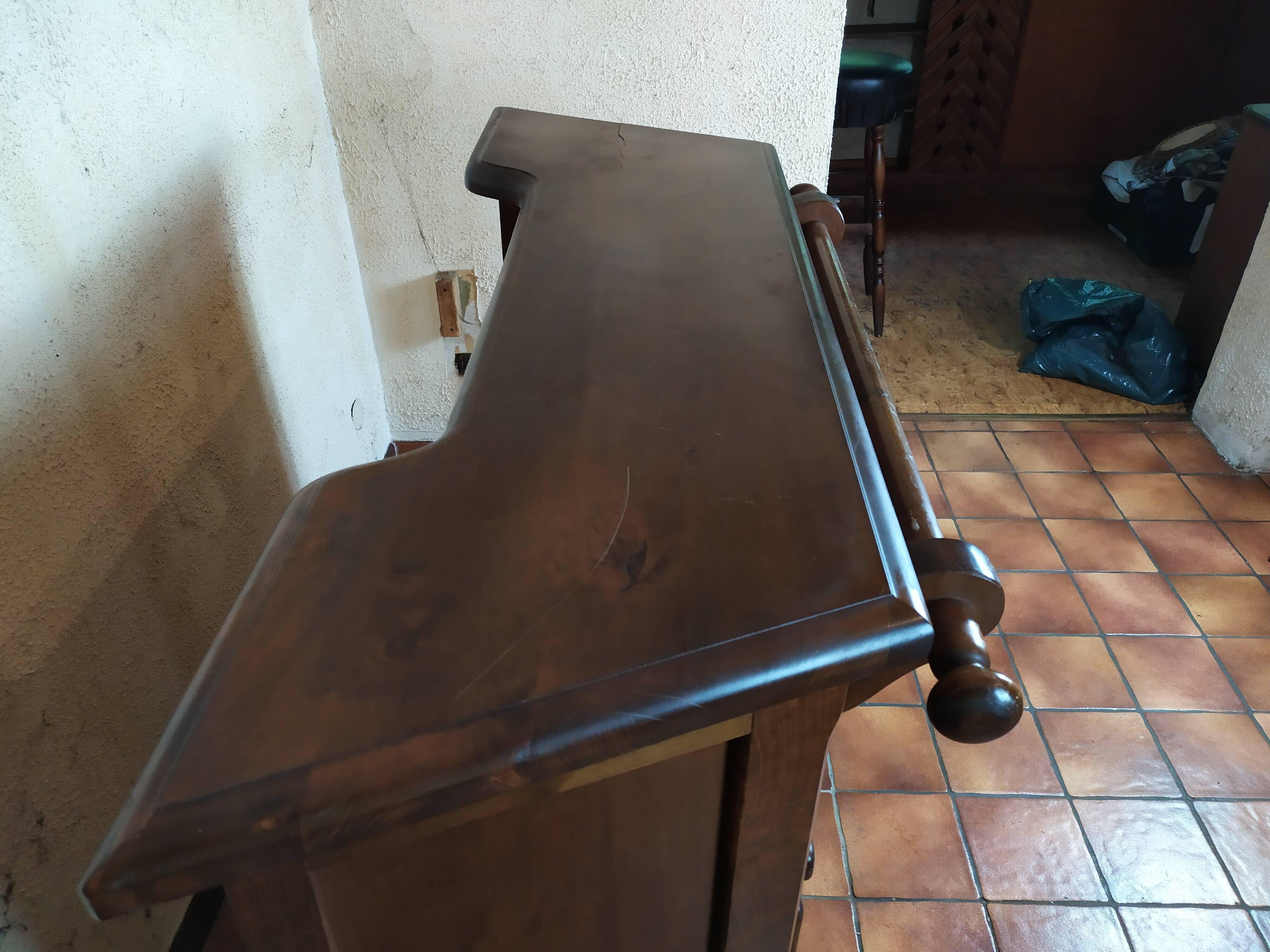 Wooden bar + 3 wooden stool and black skaï of the brand macorest