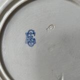 Set of 8 nineteenth century earthenware plates from Gien