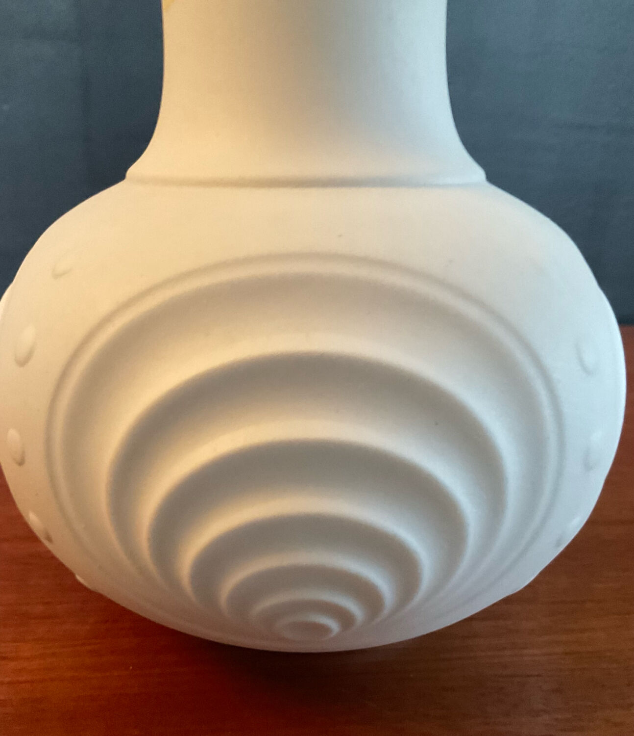 Seltmans Op Art vase Germany in biscuit porcelain from the 1960s.