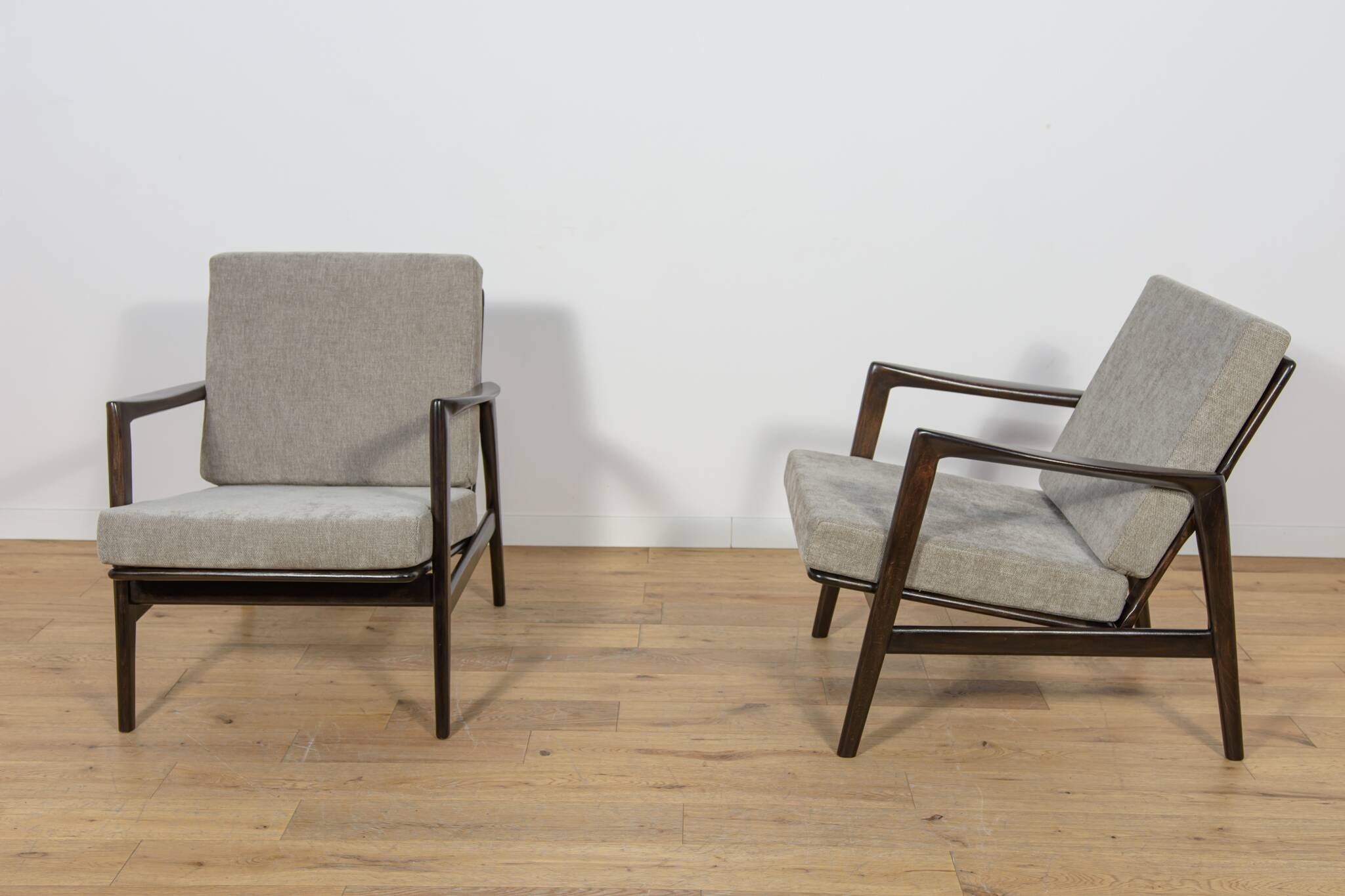 Model 300-139 Armchairs from Swarzędz Factory, Poland, 1960s, Set of 2