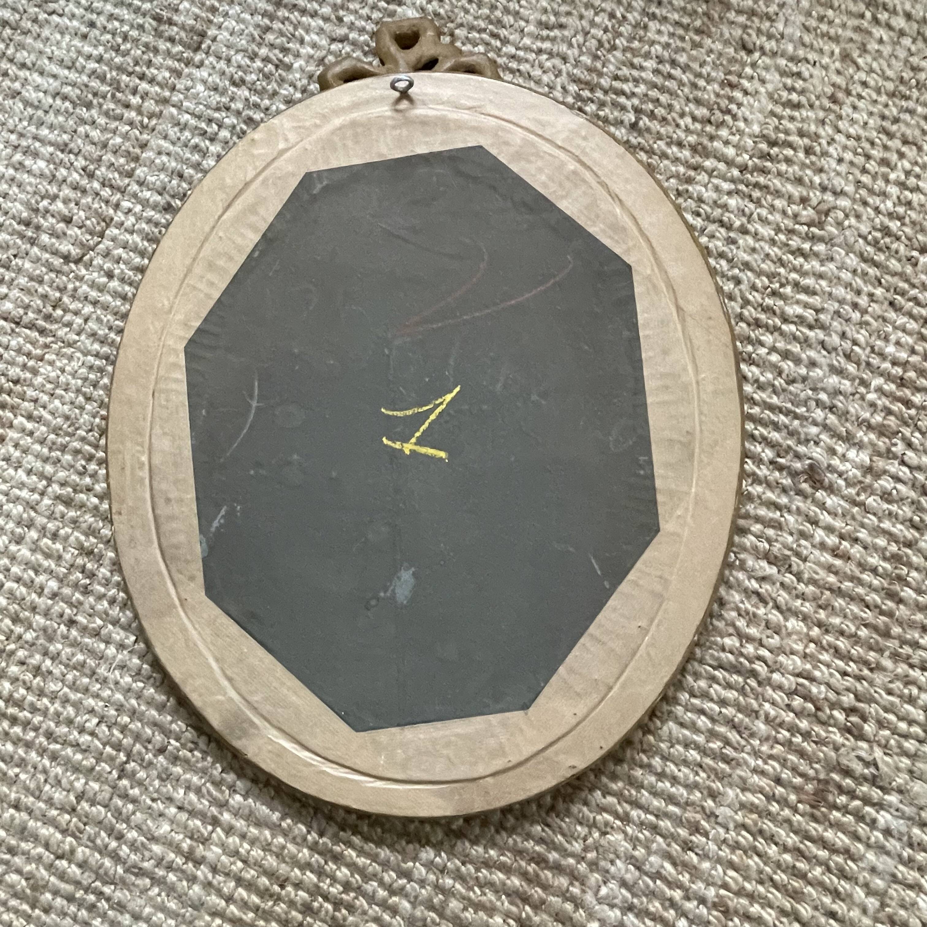 Portrait of a young girl in pastel from the 19th century.