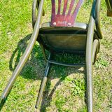 16 Chaises Bistro avec des pieds metal