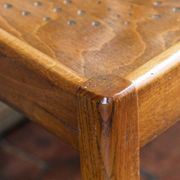 Lot de 4 chaises période Reconstruction bois massif
