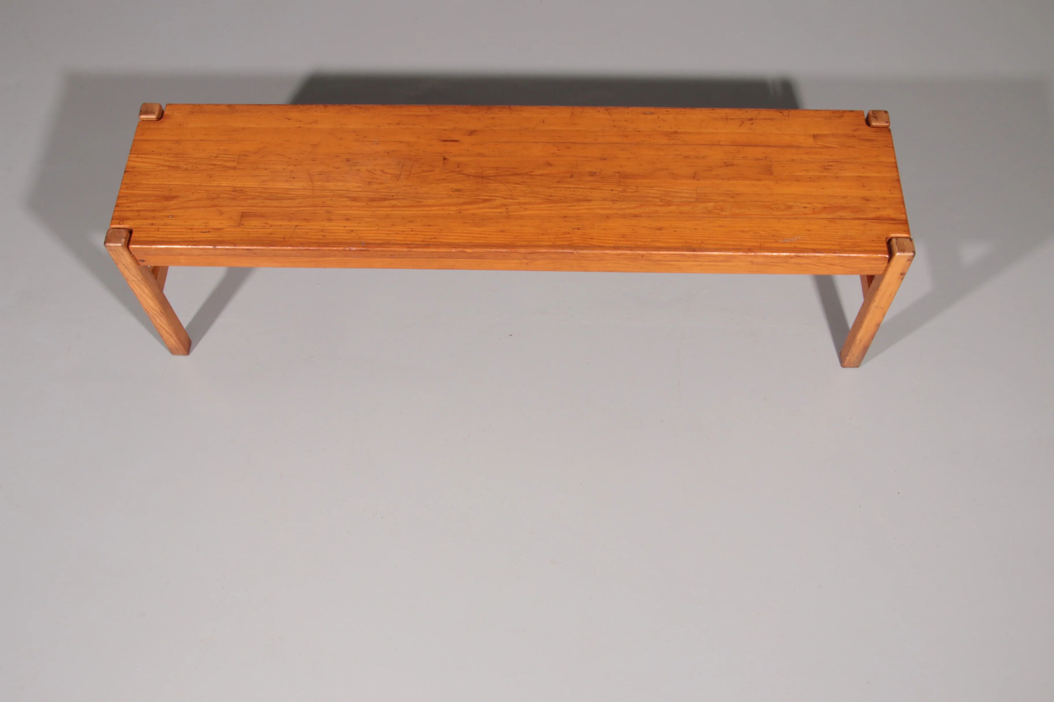 Banc en pin Ilmari Tapiovaara fabriqué en Scandinavie, 1960