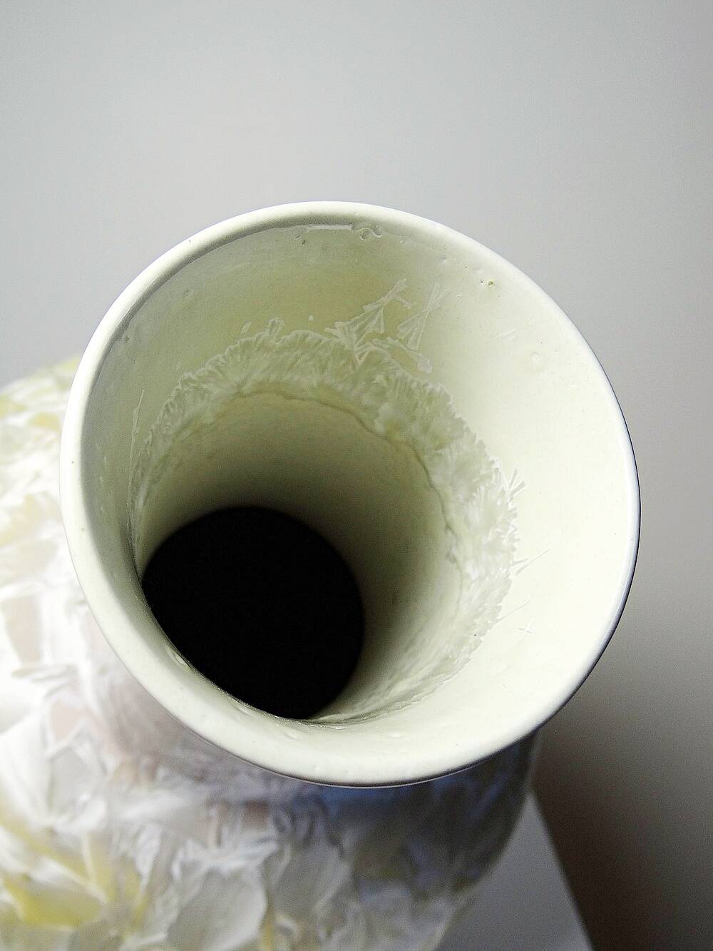 Large globular porcelain vase with crystalline enamels, Jingdezhen Zhi, vintage