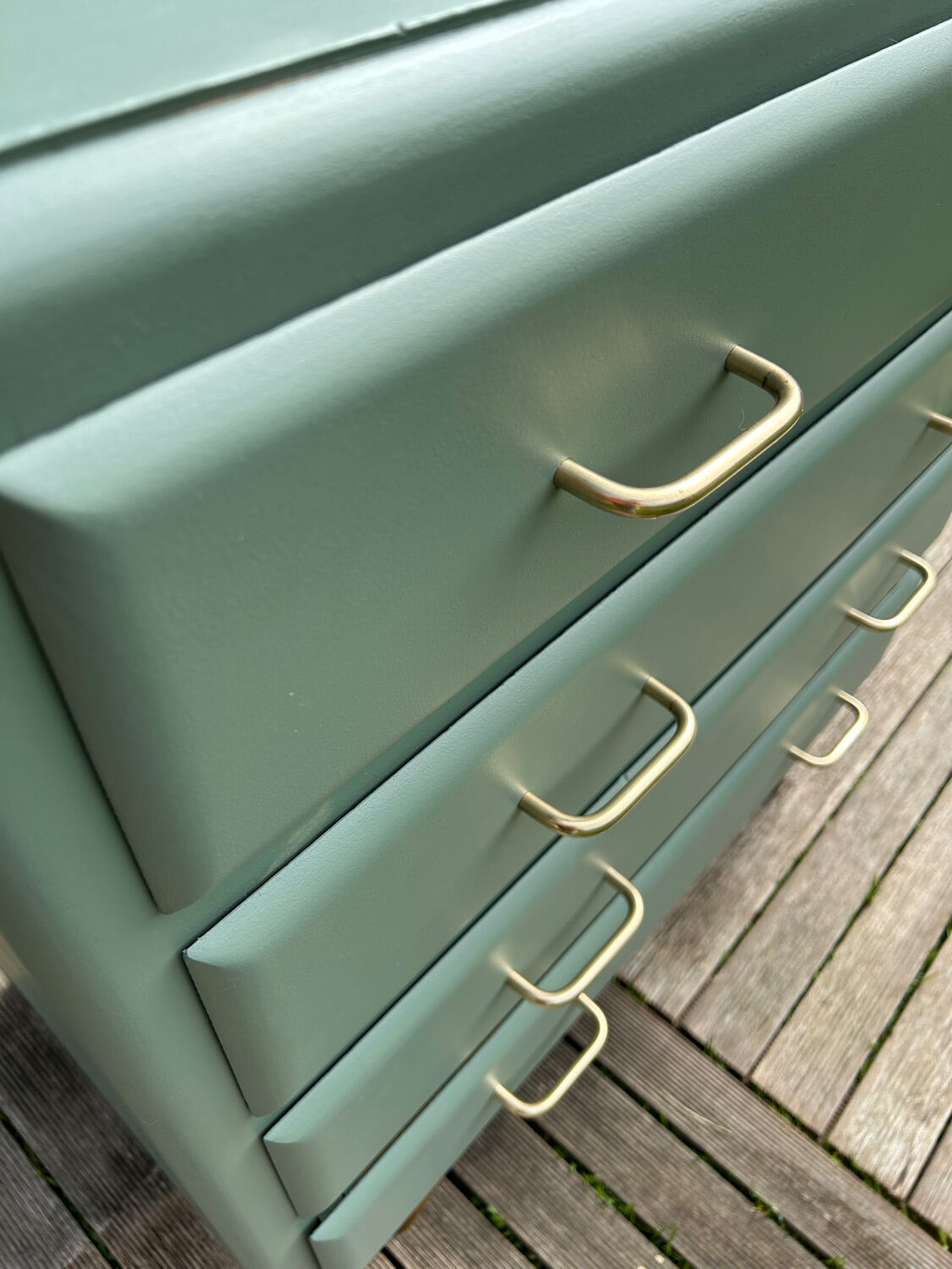 Vintage 1960s cedar green chest of drawers with 4 drawers.
