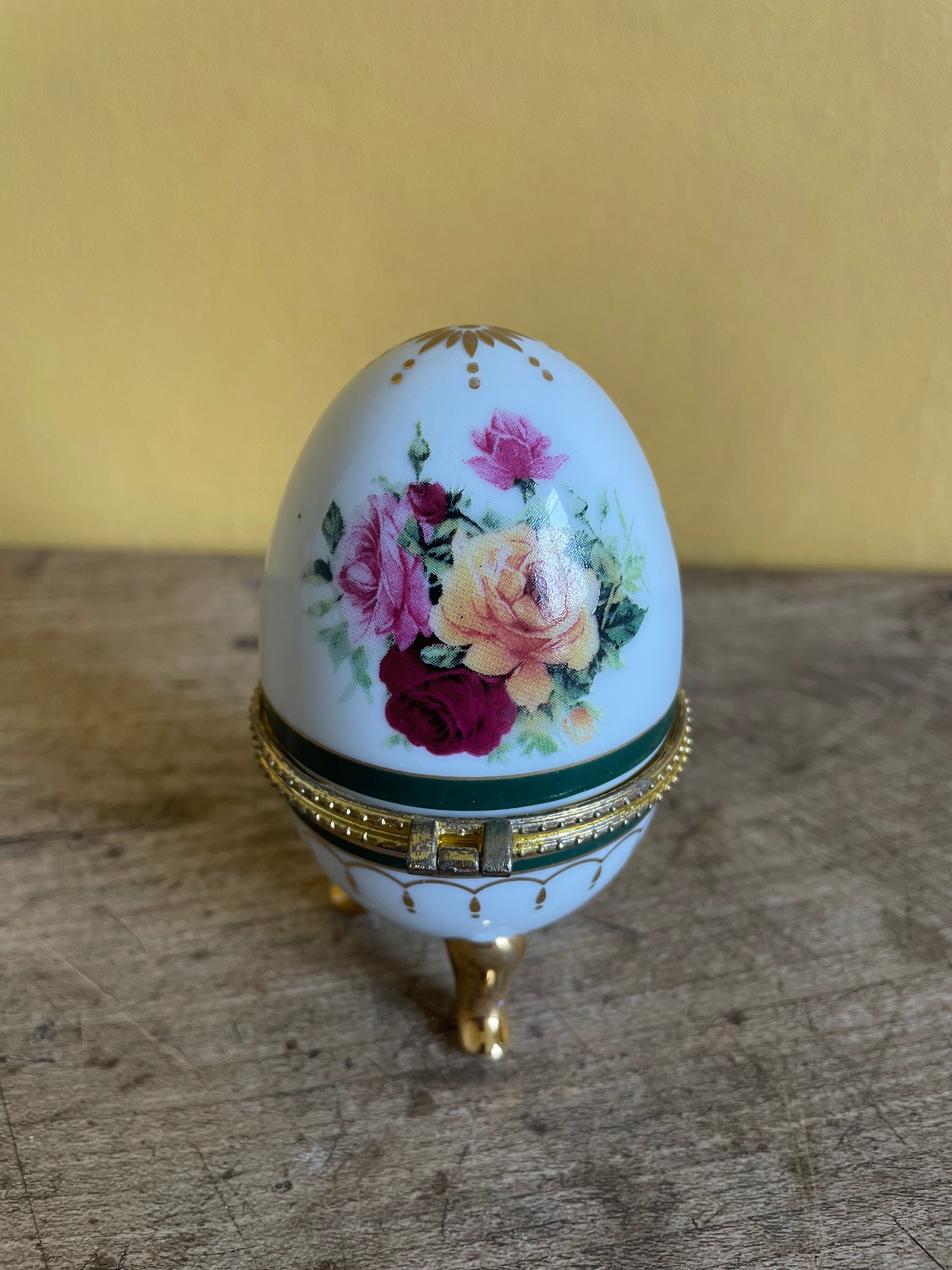 Porcelain egg