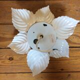 Apply vintage flower