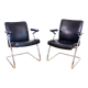 Paire de fauteuils en cuir et acier chromé