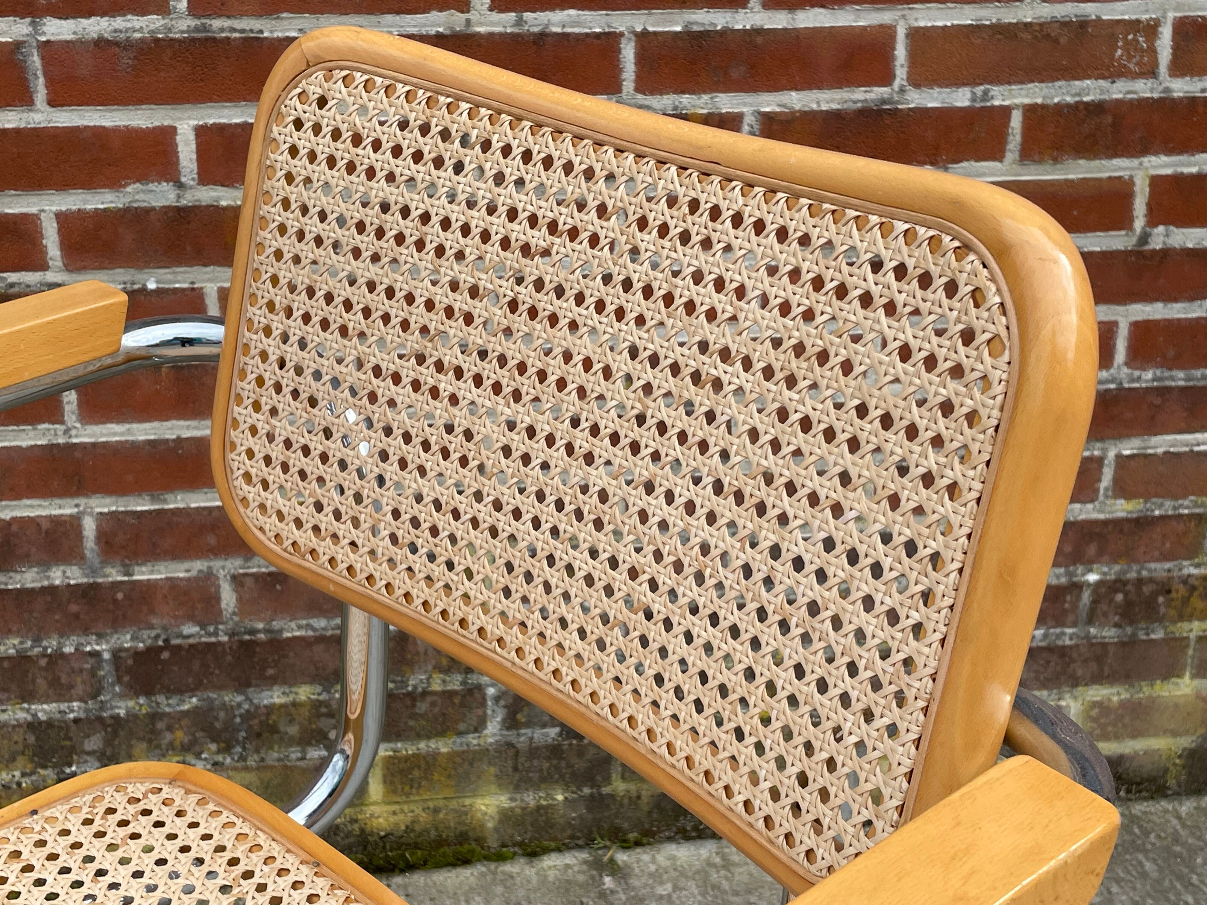 Cesca chair B64 with armrests by Marcel Breuer Design