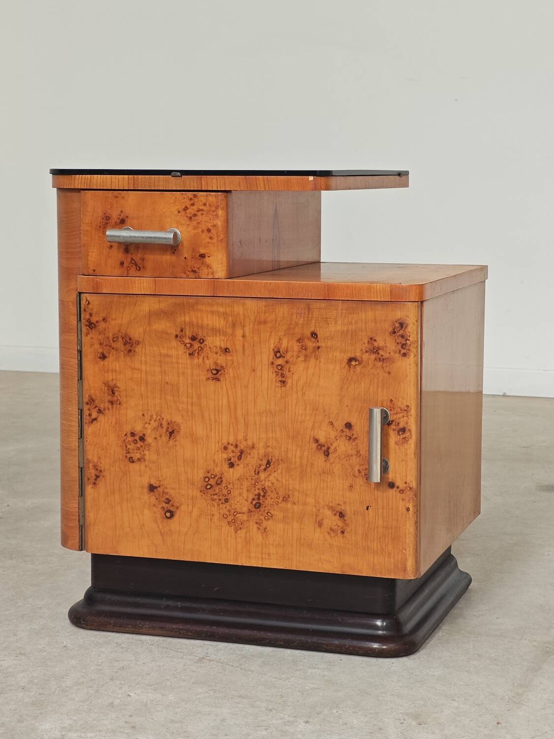 Jindrich Halabala dressing table and bedside tables for Up Zavody 1950