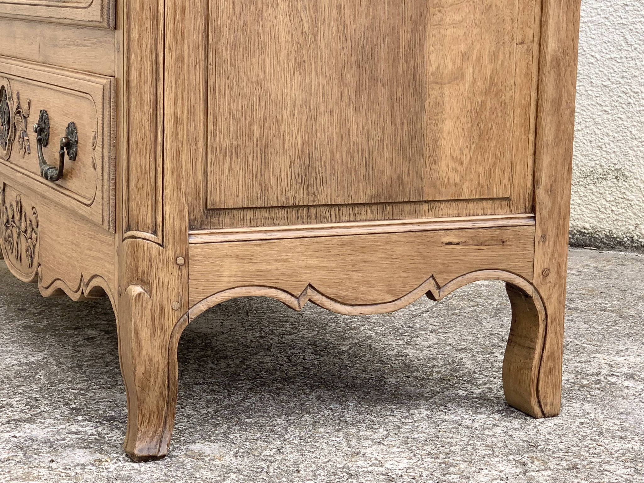 Louis XV style chest of drawers, solid raw oak, 1920.