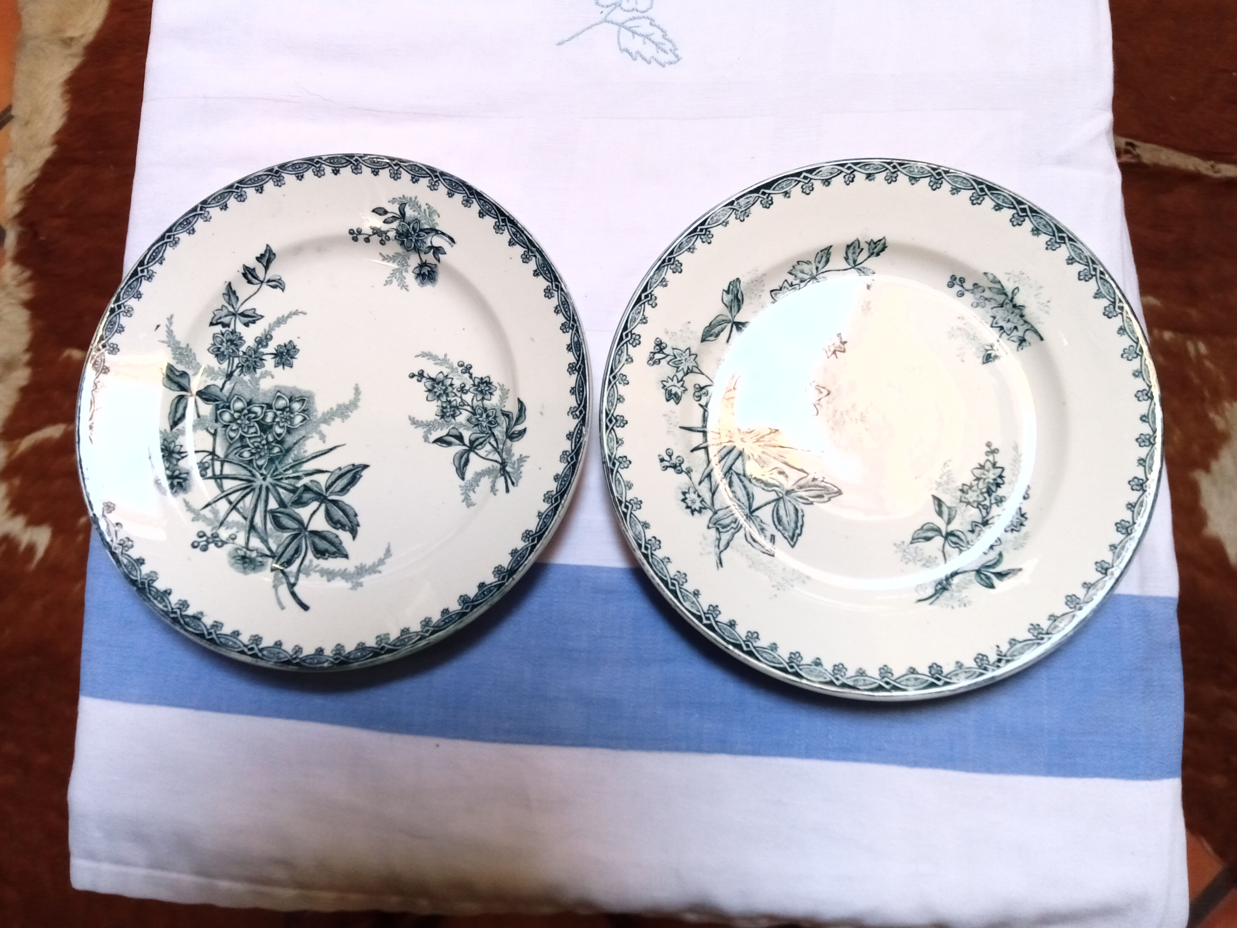 Assortment of 6 old blue flat plates