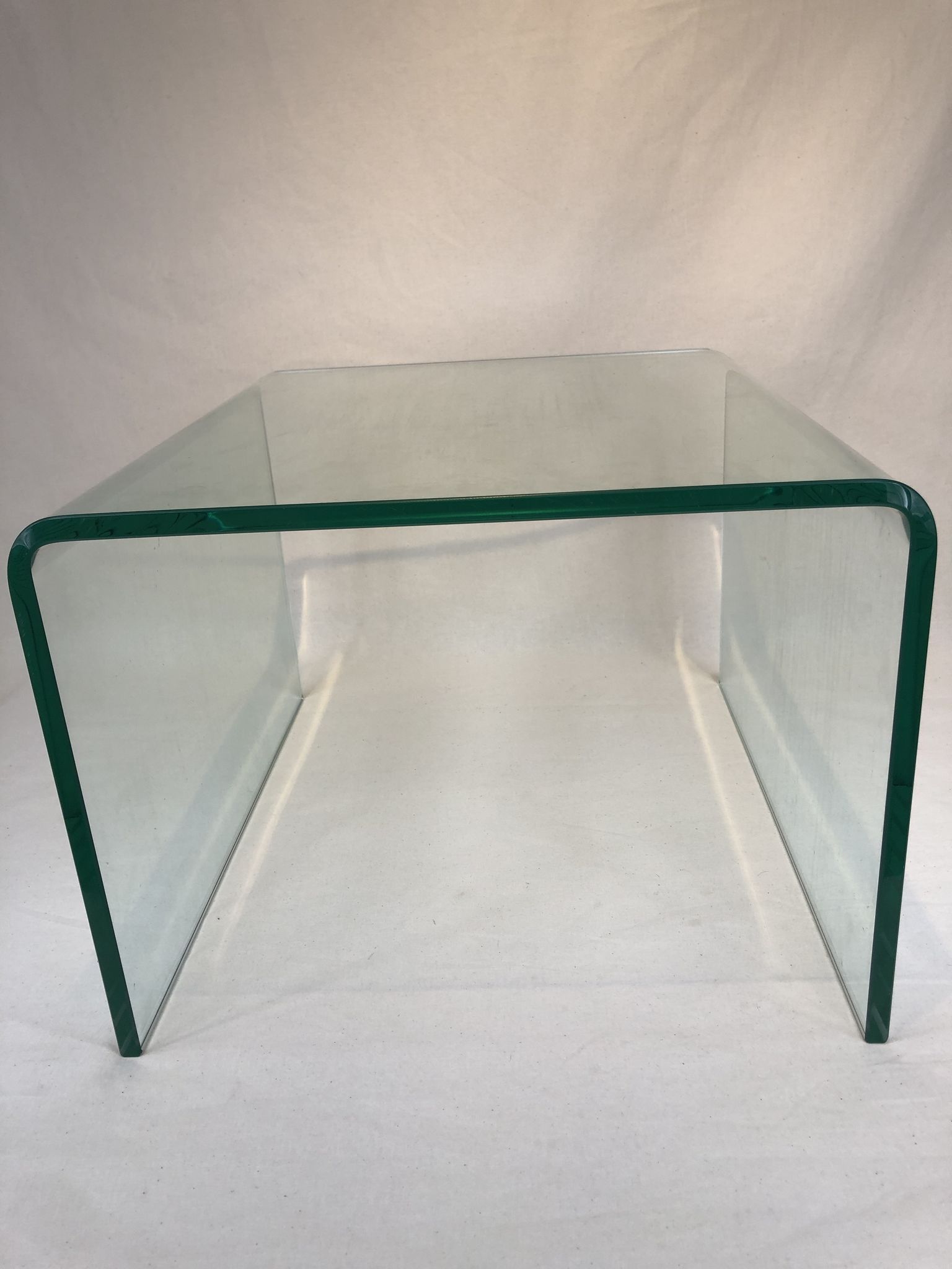 Ensemble 2 tables gigognes en verre 1980