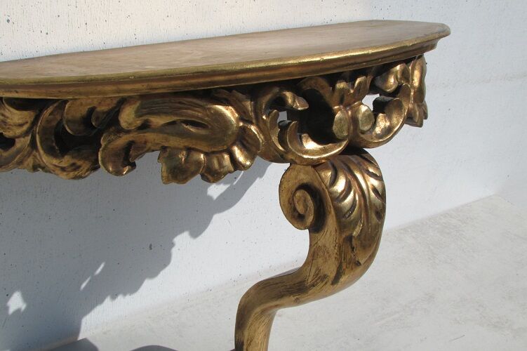 Wall console in gilded wood