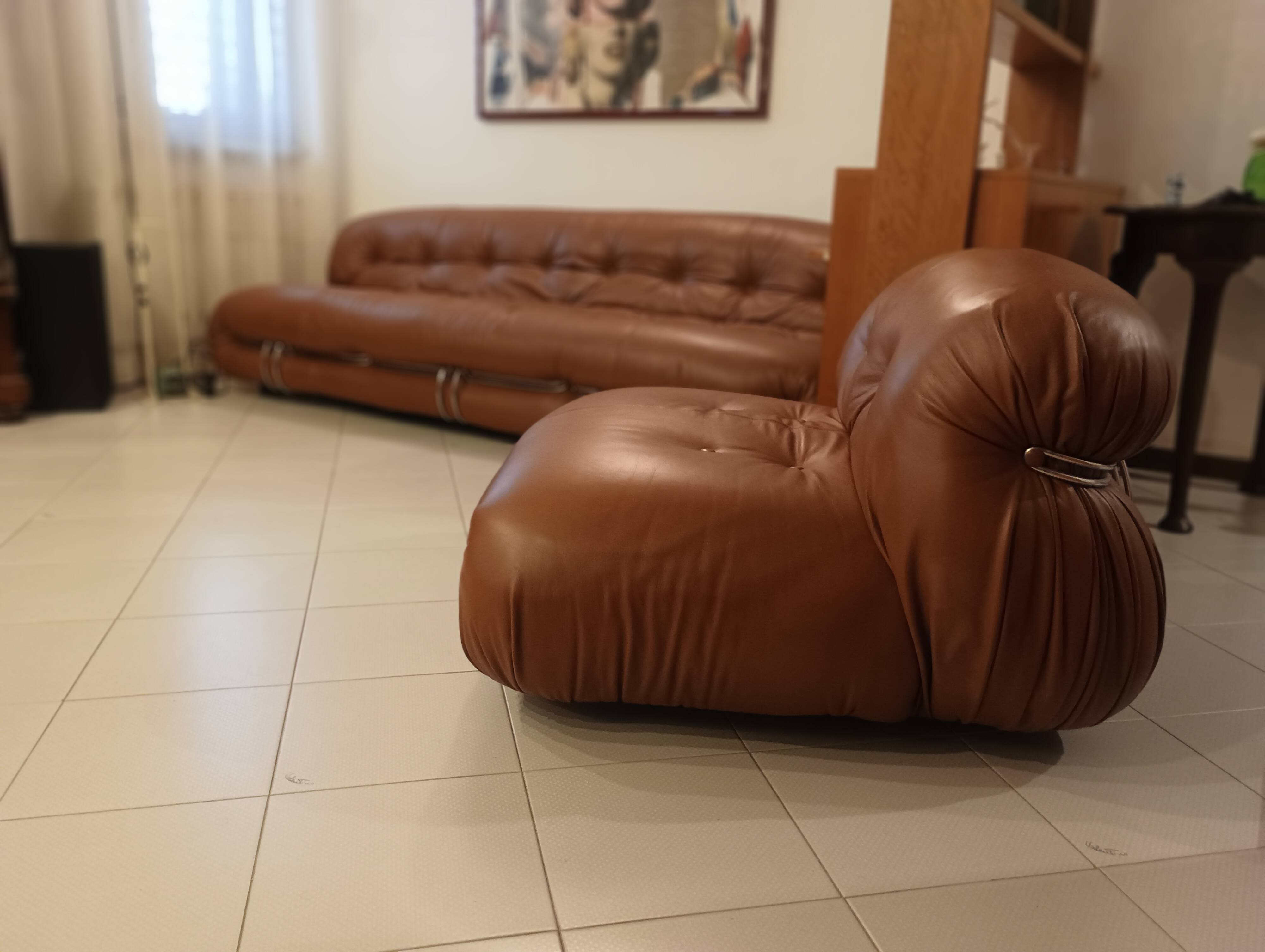 Cassina Soriana sofa for 4 people and 1 Soriana armchair for Cassina.