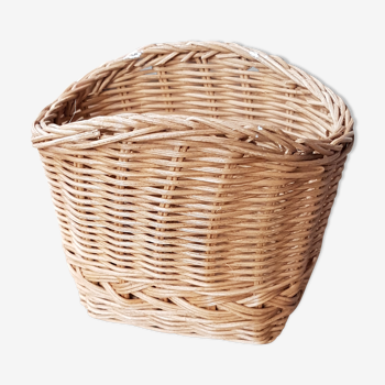 Wicker pot