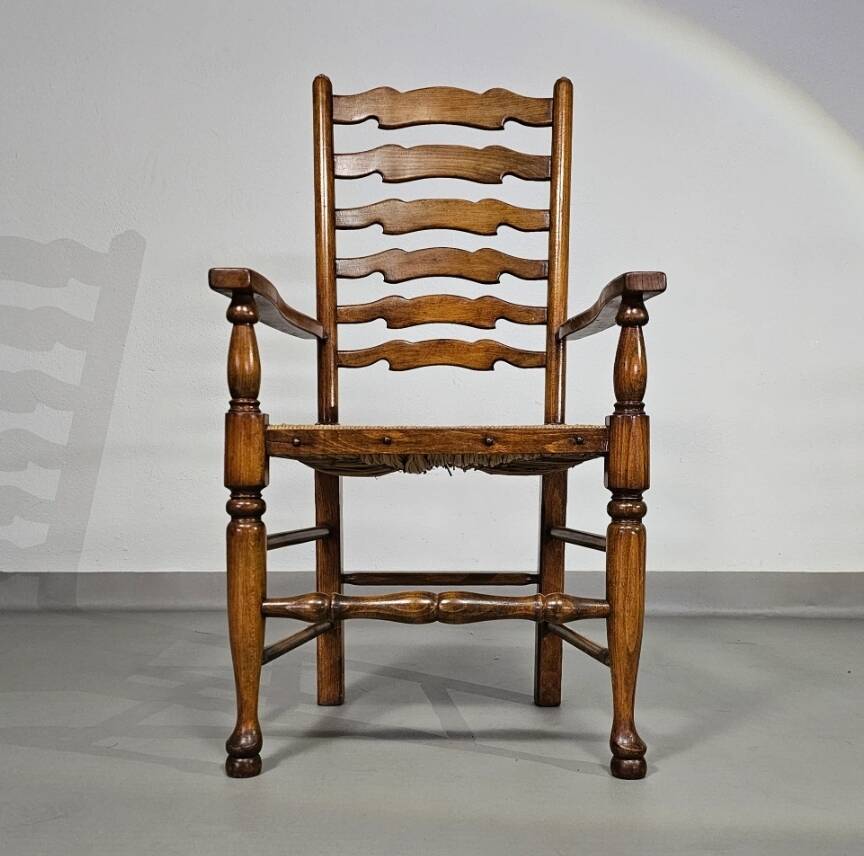4 x ladder back chairs / 1 x armresrs /with rush sests