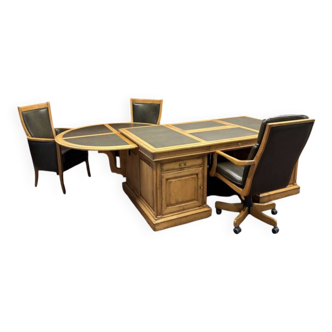 RAC Classic English Desk Set with Conference Table