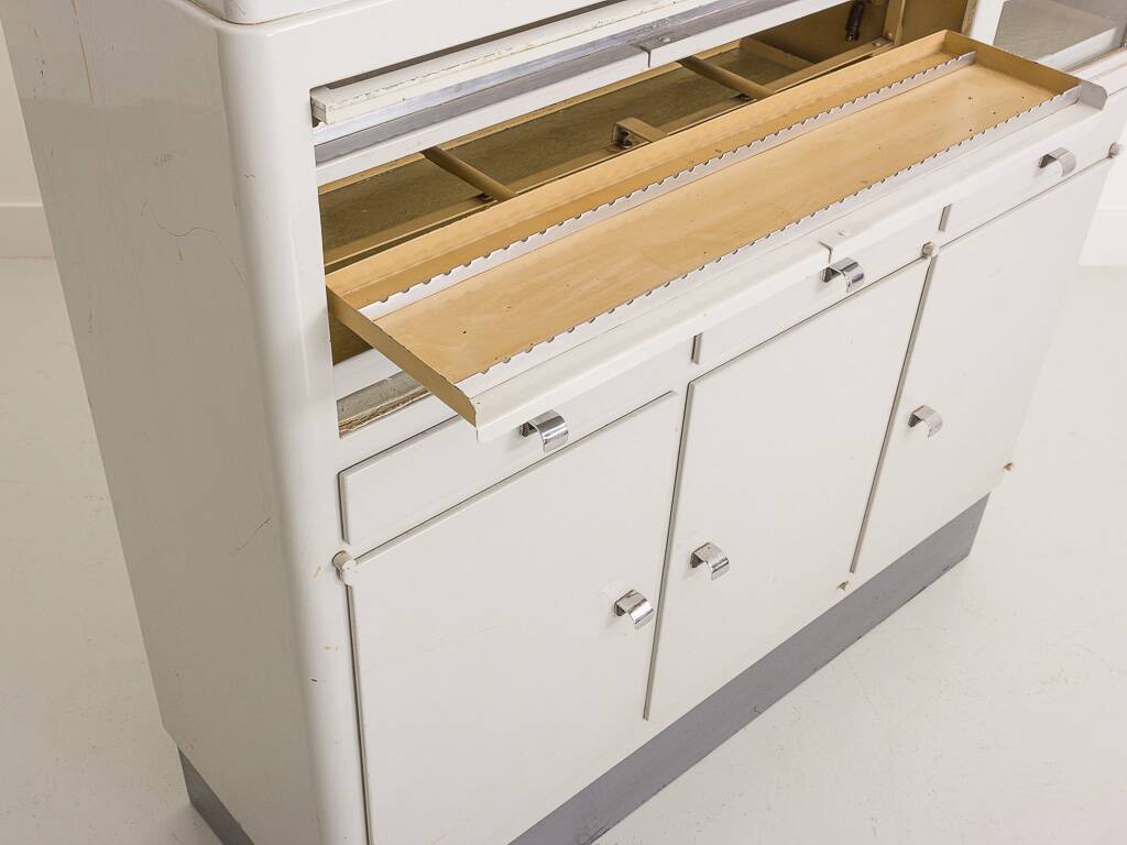 Industrial metal trade furniture equipped with display cases