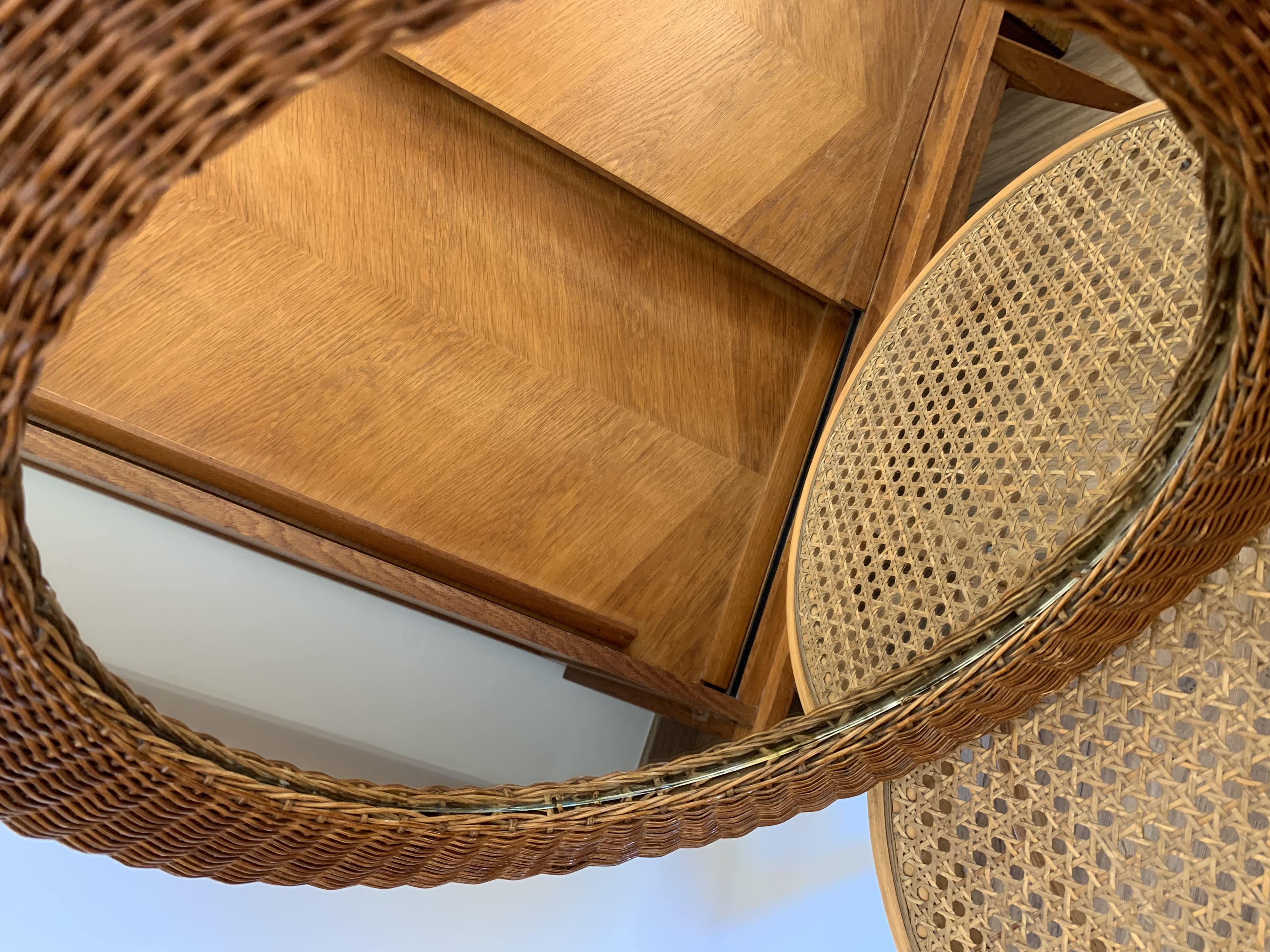 miroir rond en rotin tressé, 1960's