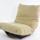Chauffeuse et son repose-pied Marsala Ligne Roset beige clair