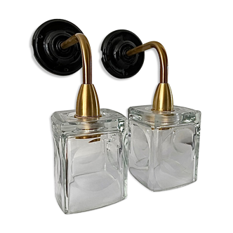 Pair of vintage sconces in electrified electrified glass to nine