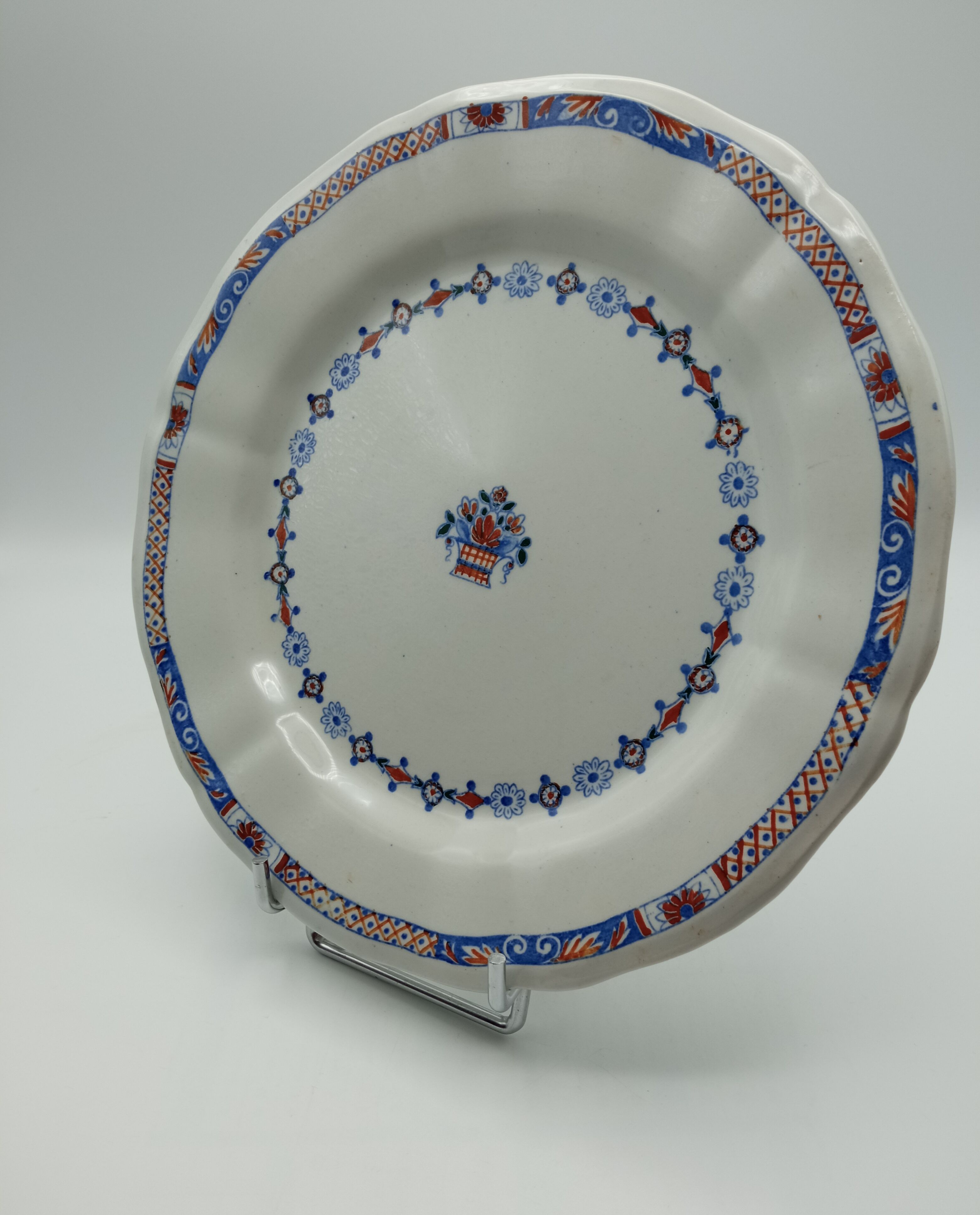 Assiette en faïence " modèle Rouen"