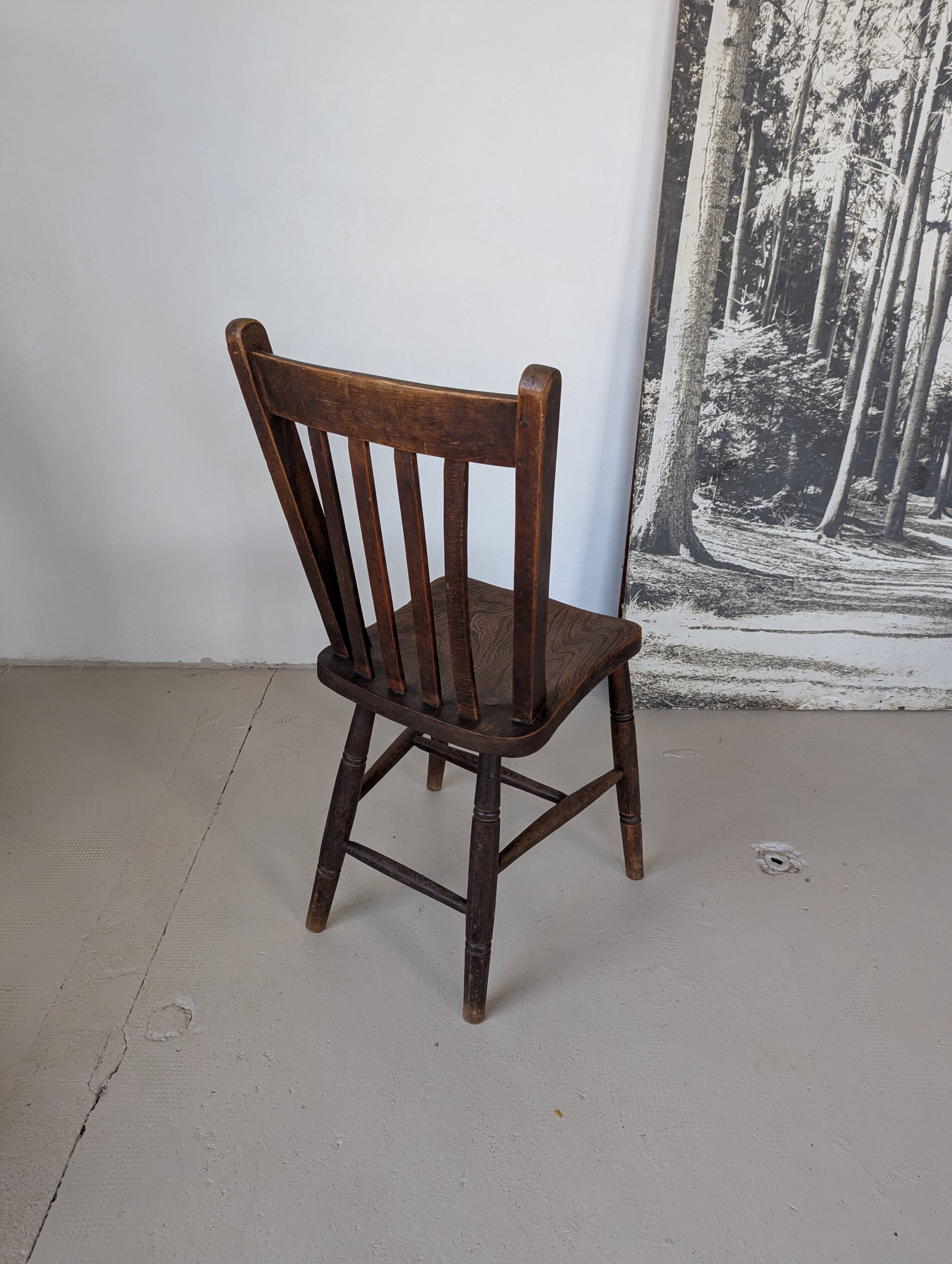 English Windsor chair 1917
