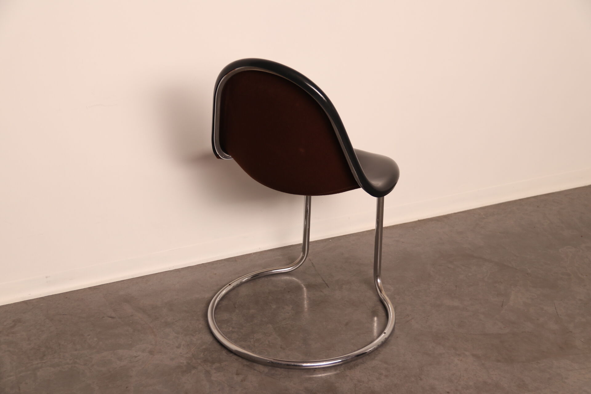 'Maia' chair in black designed by Giotto Stoppino  for Bernini - Italy - 1960's