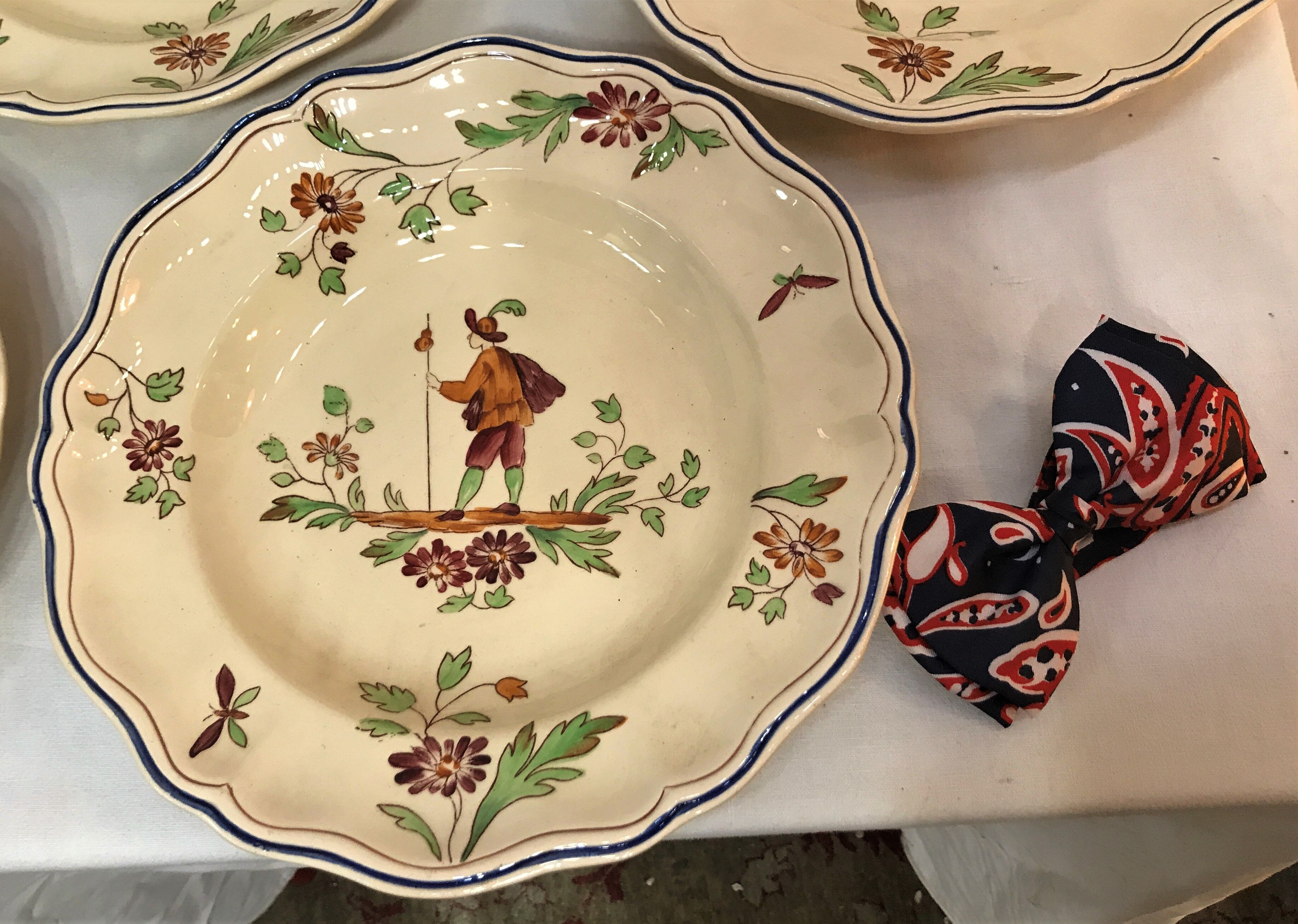 Lot de 9 assiettes Longchamp Moustiers