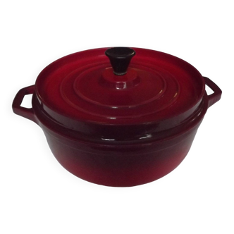 Nomar(staub) brand cast iron cocotte