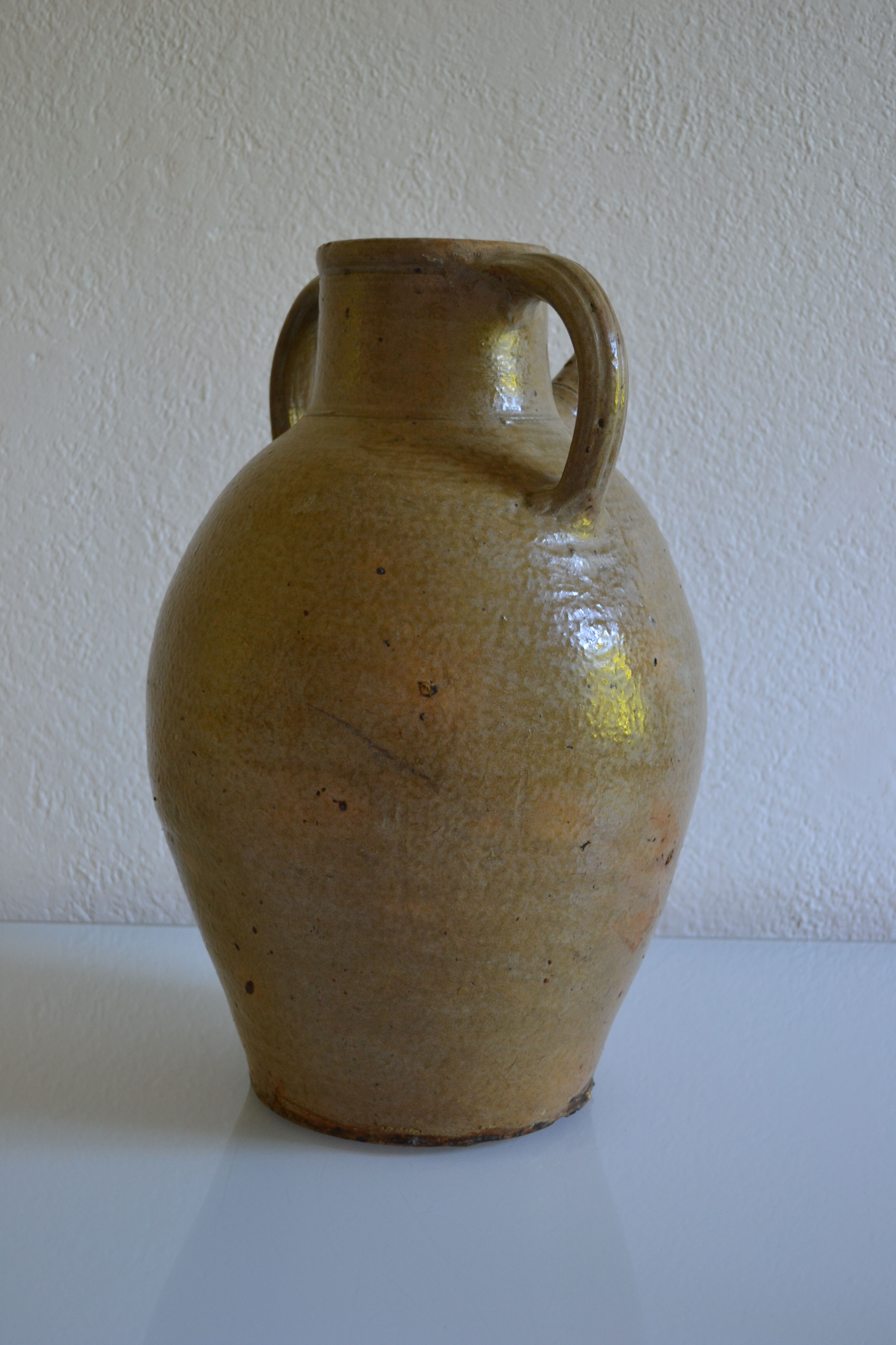 Oil jar