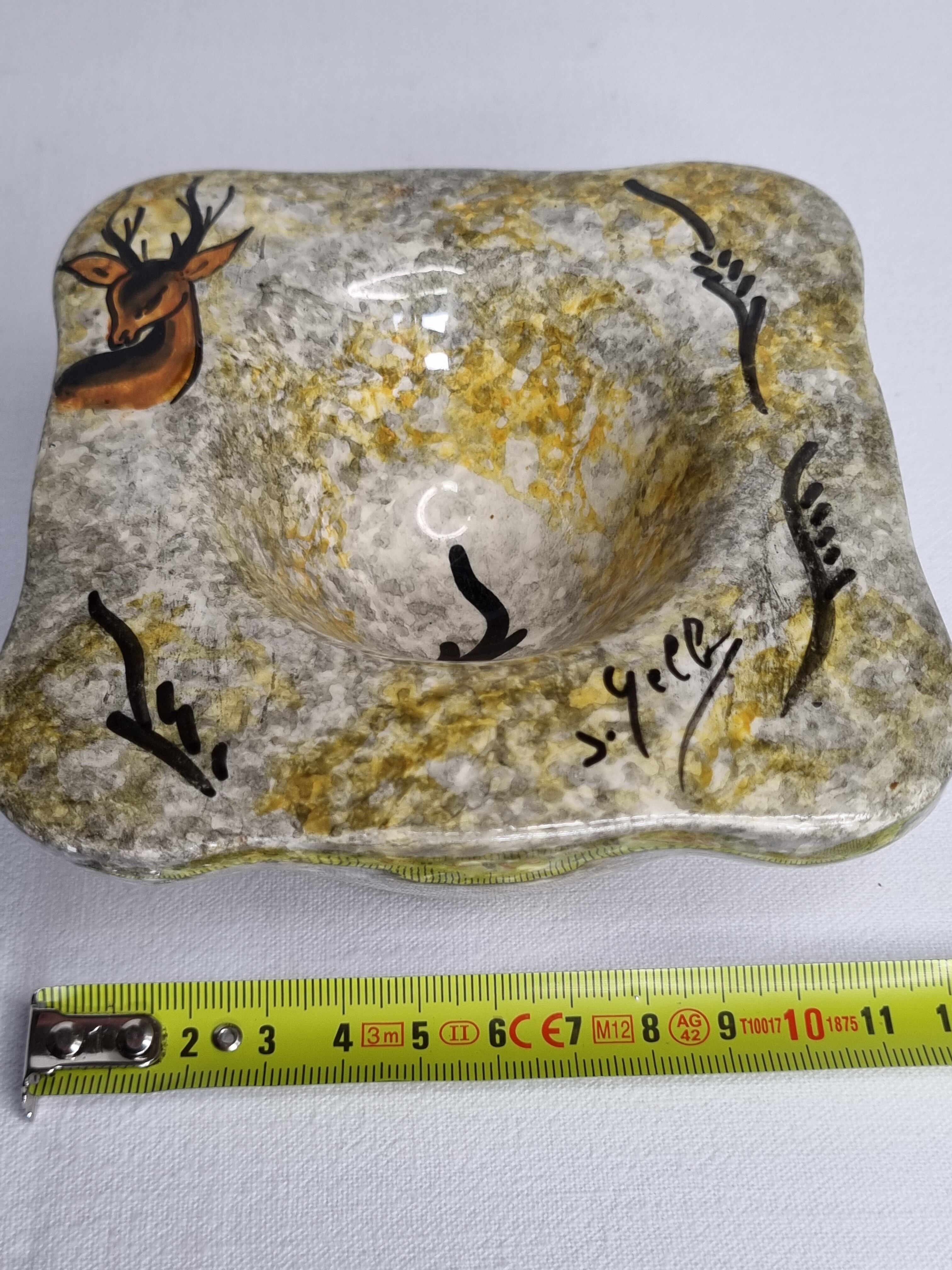 Empty pocket in vintage glazed ceramic signed "Gelb"