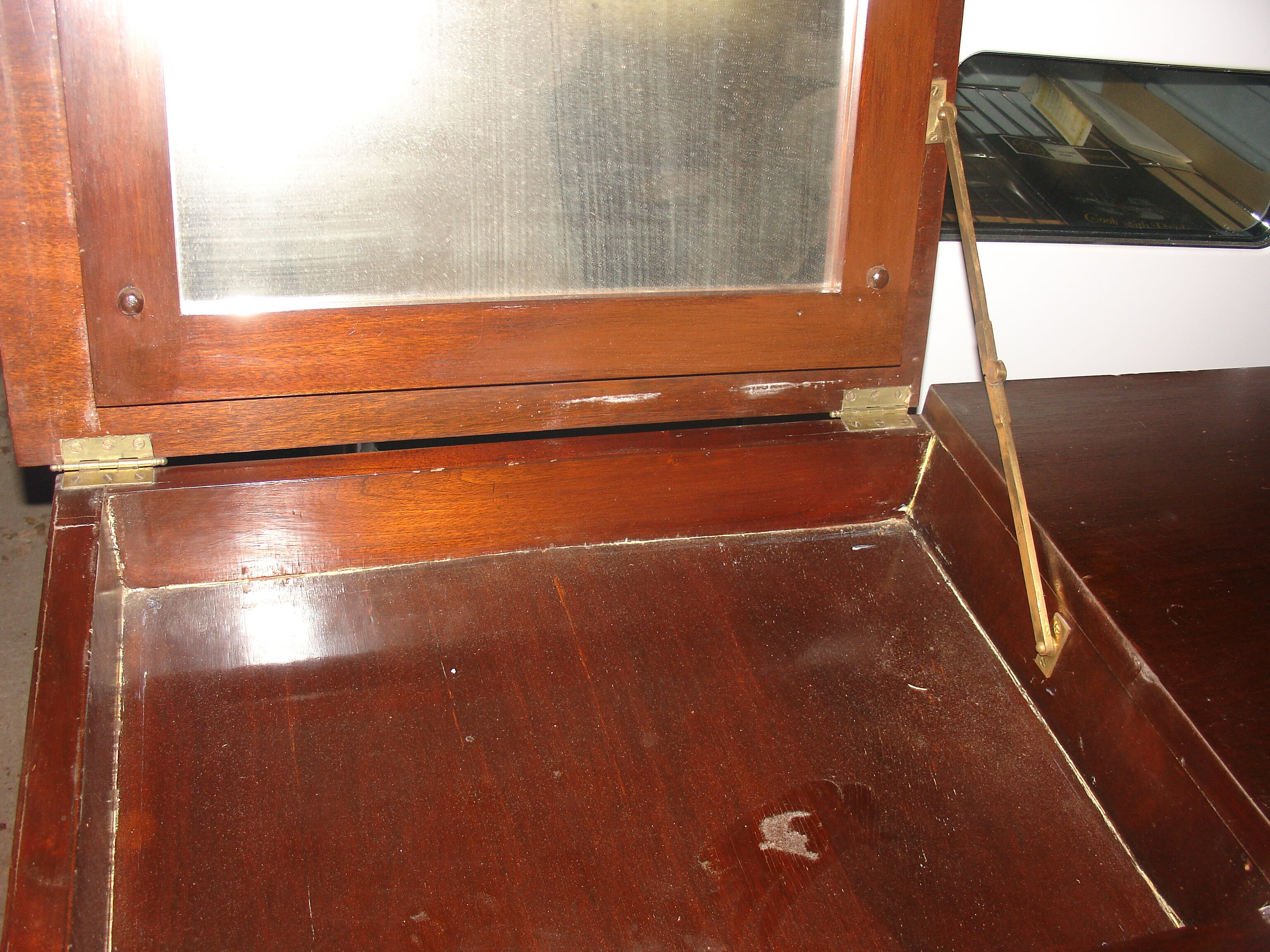 Dressing table in mahogany and straw, made in Mexico in 1959