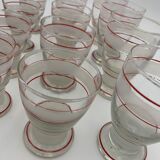 Service de 14 verres vintage, 3 tailles différentes, décors blanc et rouge - Années 1950