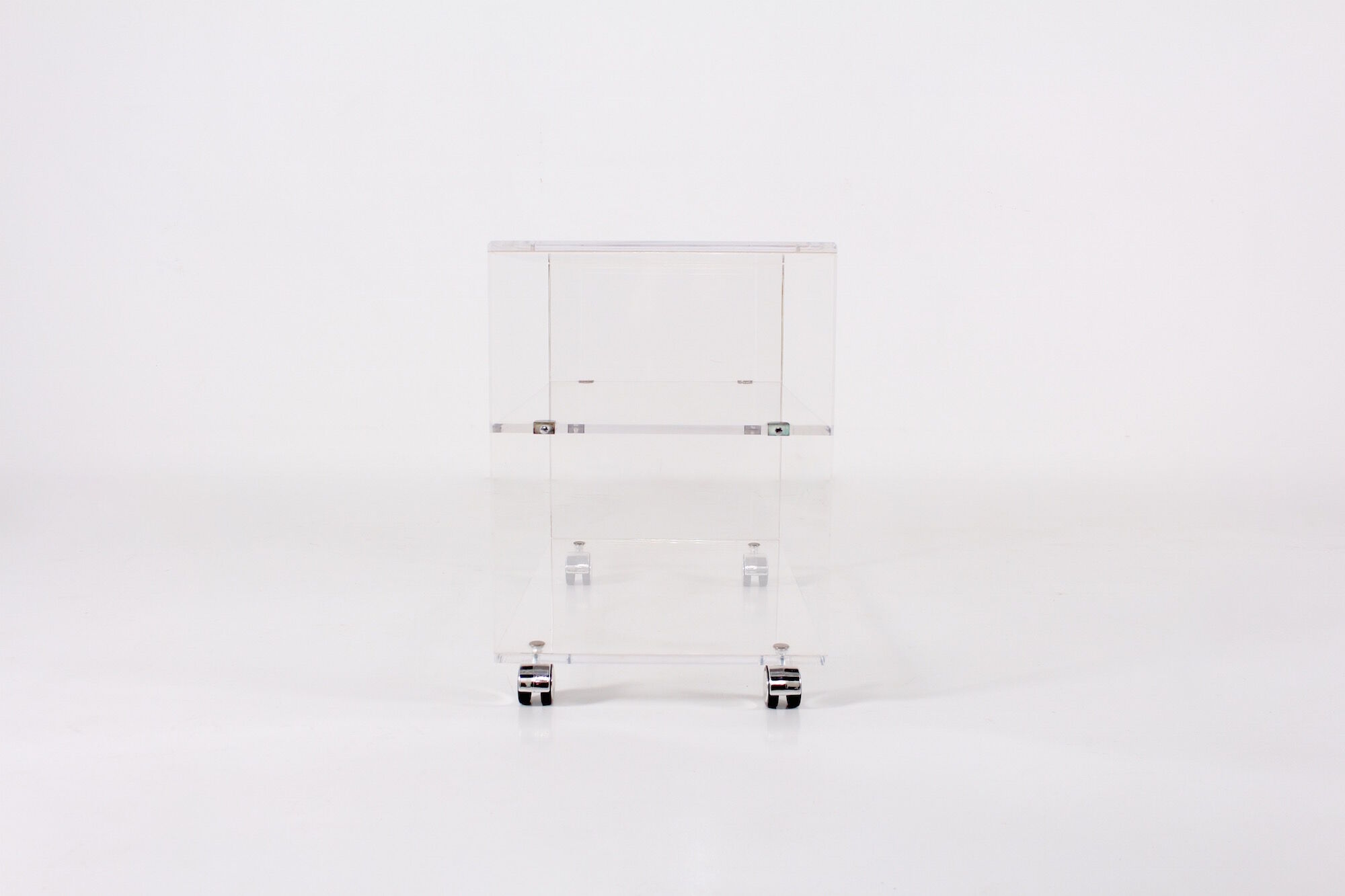 Plexi serving table
