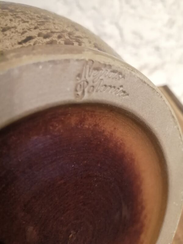 Pichet espagnol à l'email cuivré