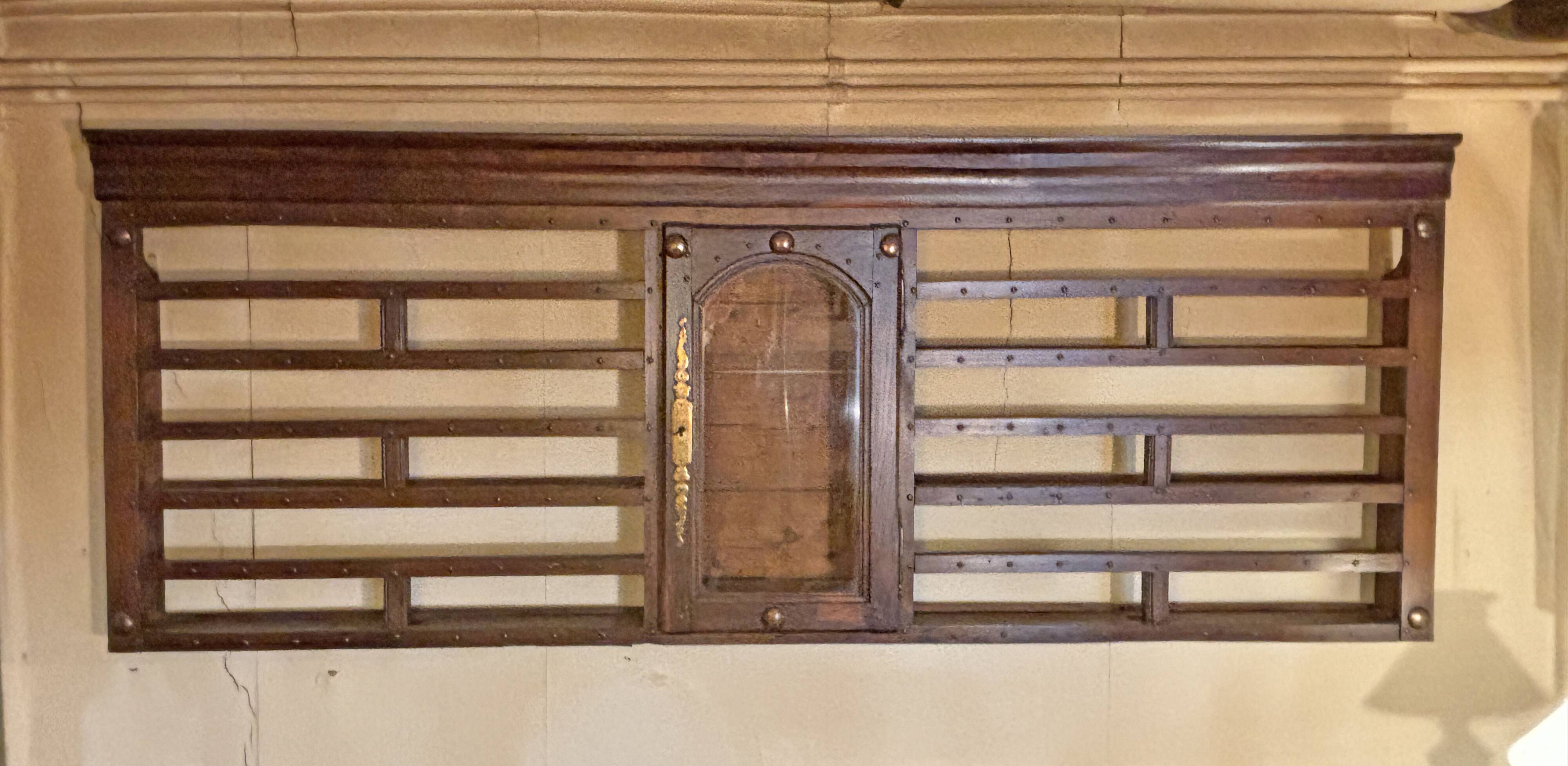 Large wall cupboard from the 19th century, exceptional size.
