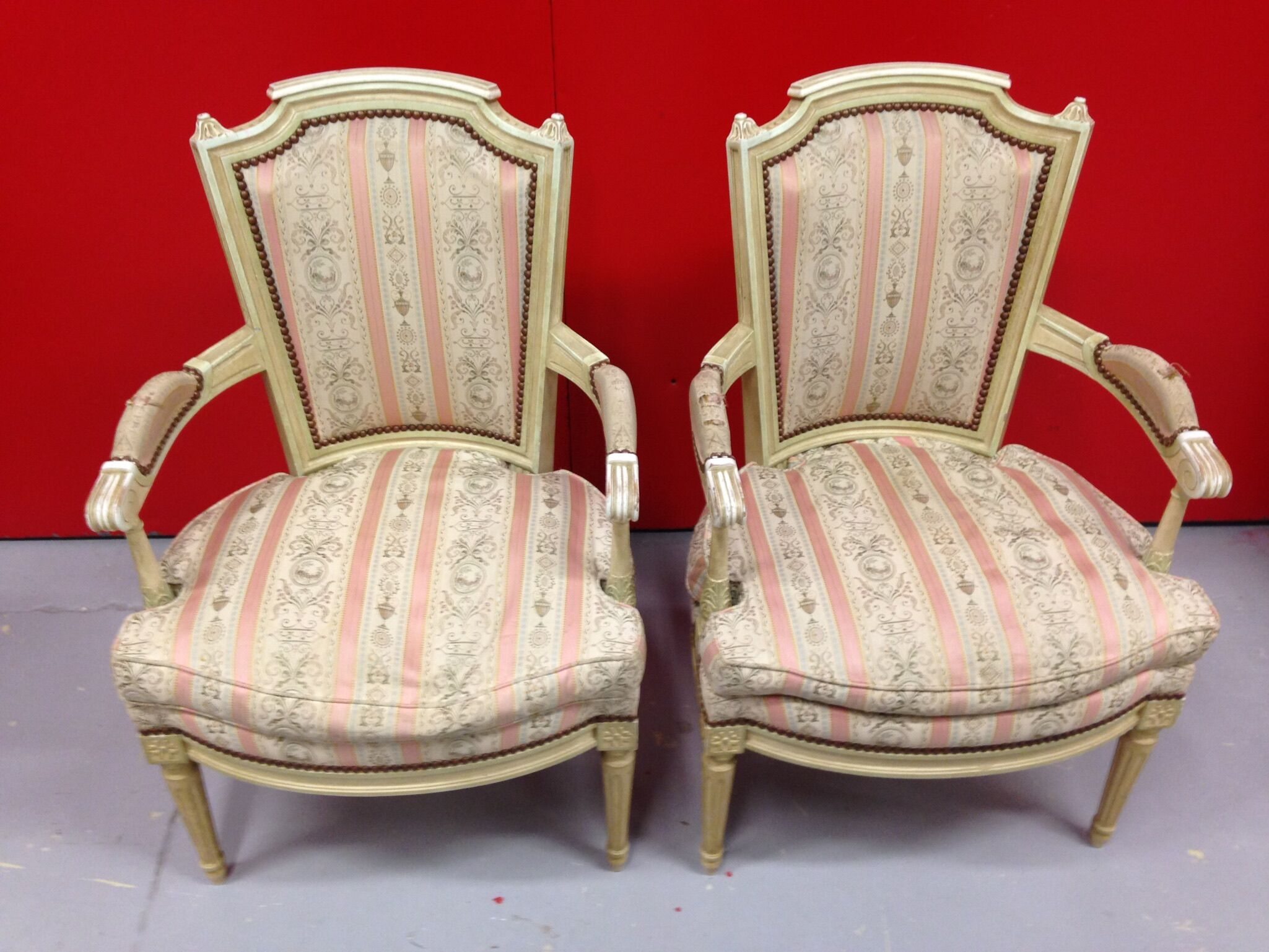 Pair of convertibles style Louis XVI tapered legs