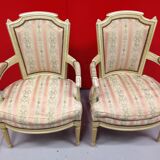 Paire de cabriolets style Louis XVI pieds fuselés