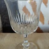 Set of 7 glasses on foot