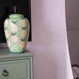 Green ceramic lamp with pop apples