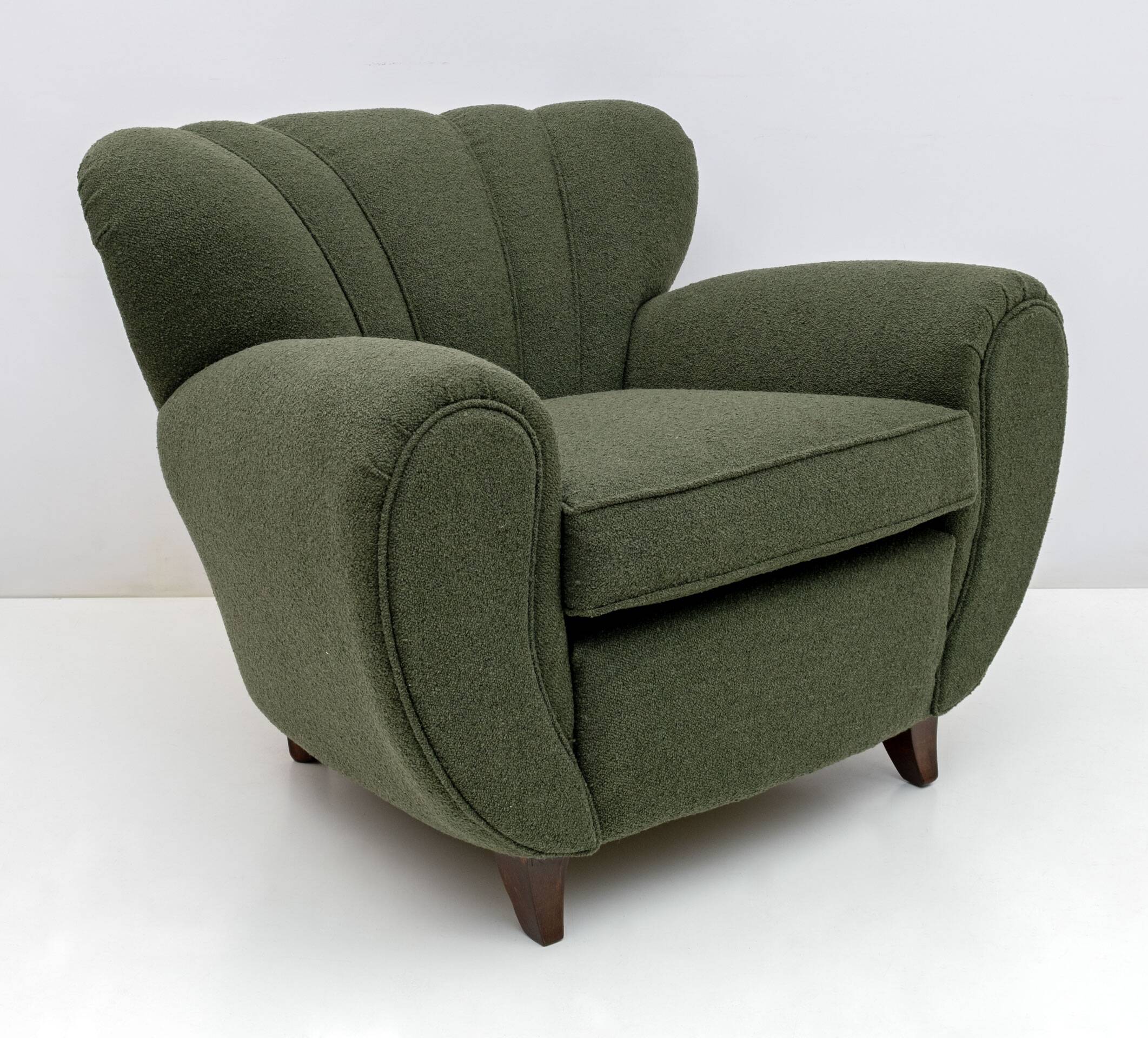 Attributed Guglielmo Ulrich Art Deco Italian Bouclé Armchairs, 1940s, Pair