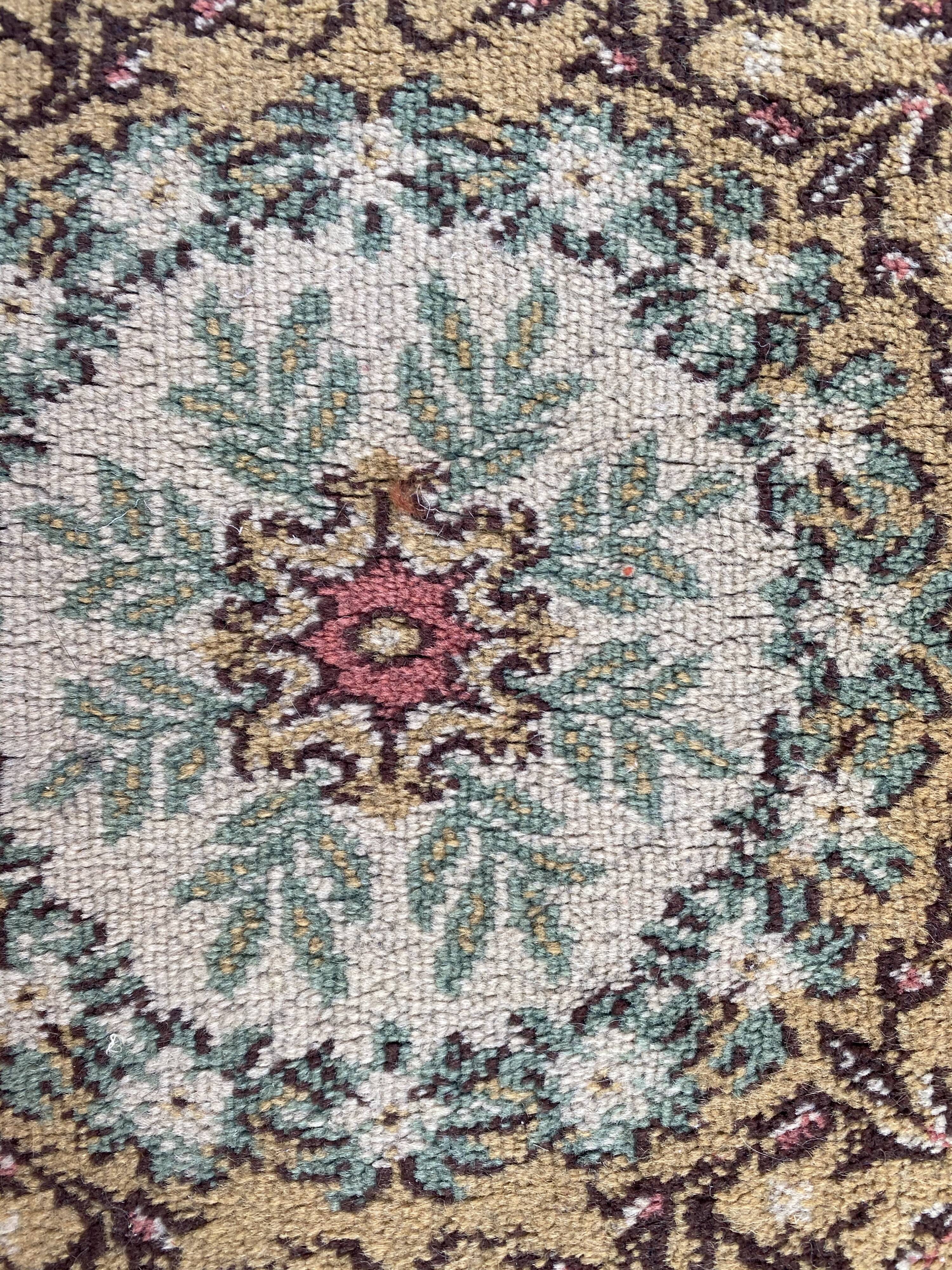 Soapy or aubusson style carpet 70x140 cm